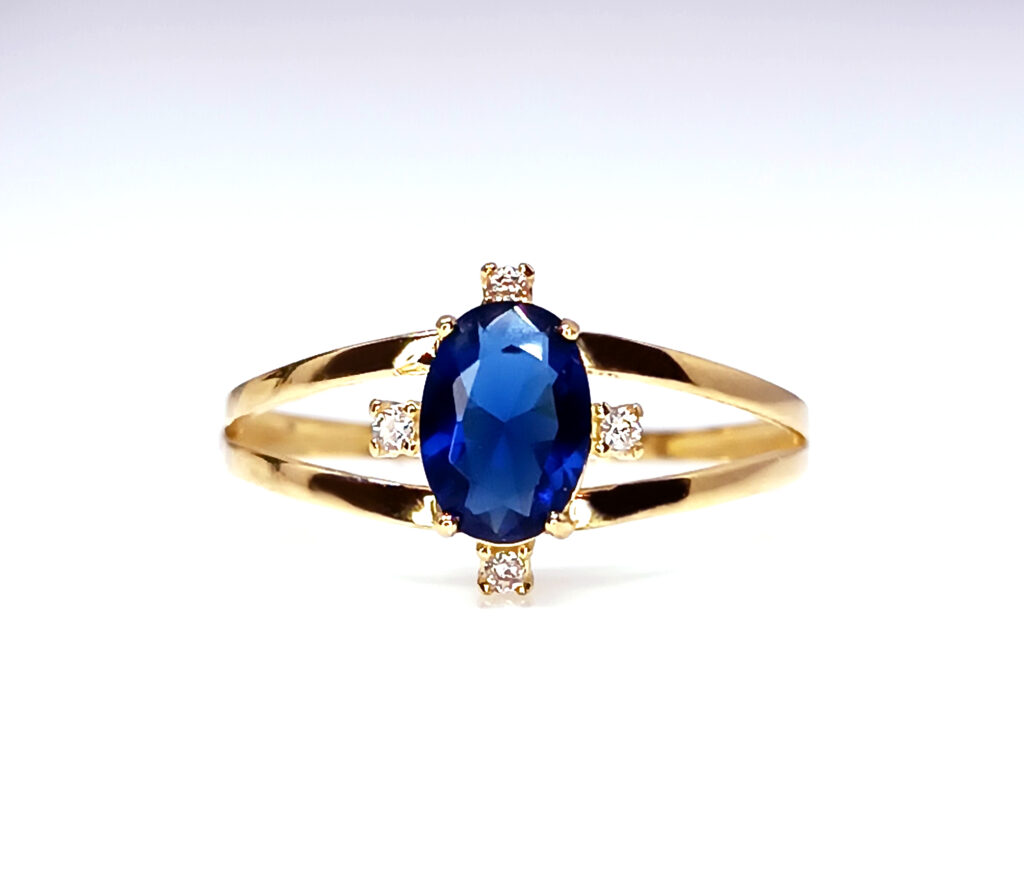 anel de formatura com safira azul
