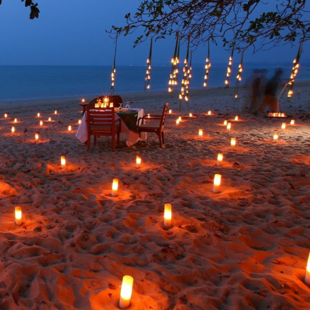pedido de casamento em um lugar de conto de fadas com decoração de velas